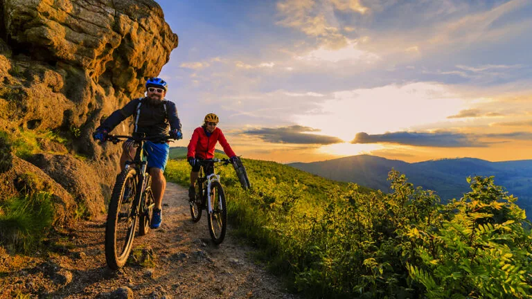 Spine Friendly Spring Activities That’ll Get You Outdoors