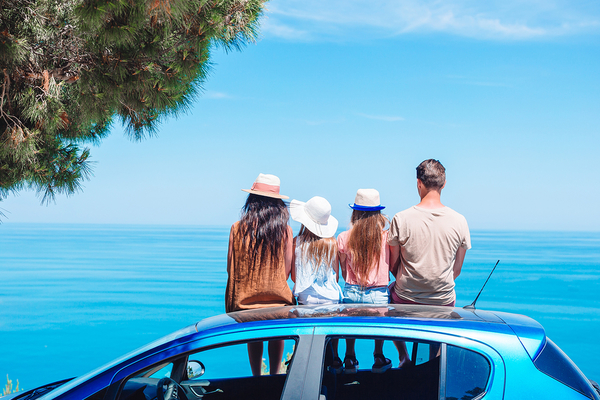 images_blog_bigstock-Summer-Car-Trip-And-Young-Fami-312993862