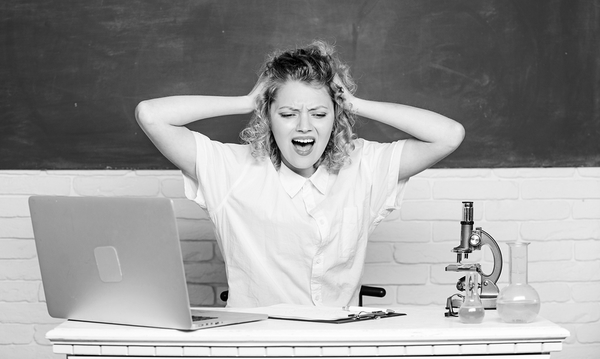images_blog_2019_bigstock-Stressful-Day-Stressful-Stude-366956938